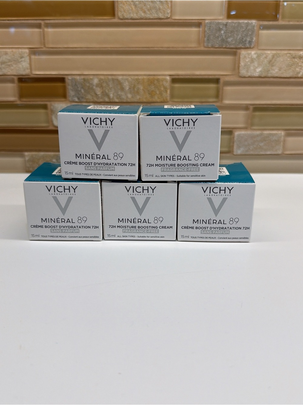Brand New in Box (NIB) Vichy Minéral 89 Set